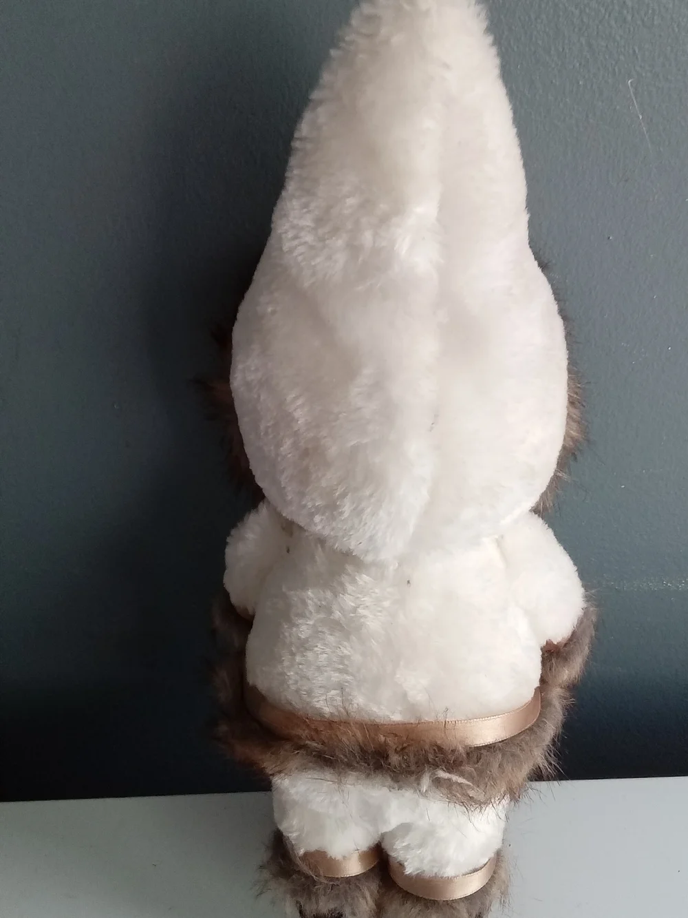 Vintage‎ Eskimo Inuit Plush Doll White Parka Faux Fur Trim Cultural Decor